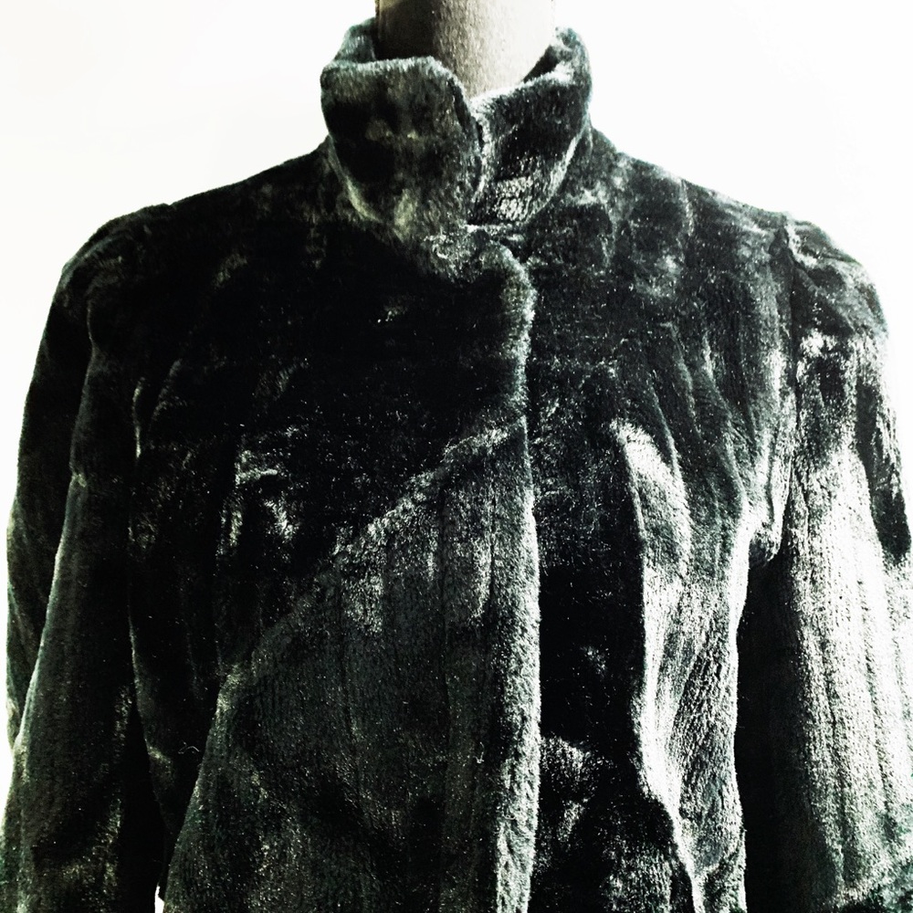 CASPER BORGESSA - Picture 2 of 12